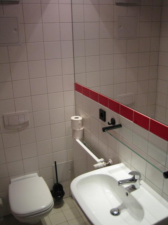 Twin Room with Bathroom